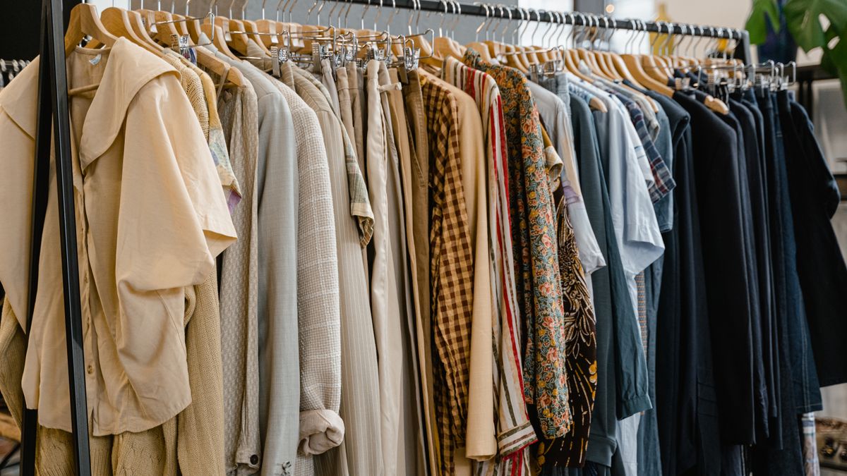 Clothing collection arranged on a rack for private-label production planning